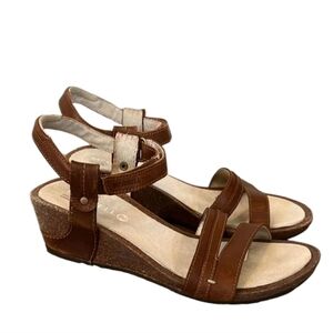 Merrell Chestnut Leather Strappy Sandals